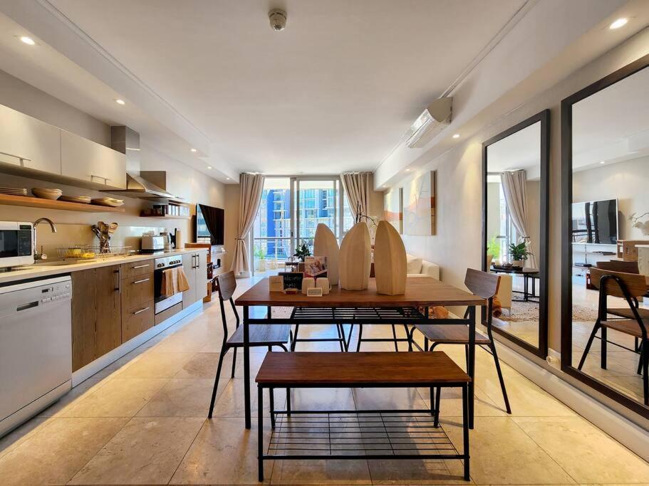 Luxurious, Canal W Pool+wifi, V&a On Doorstep Apartamento *
