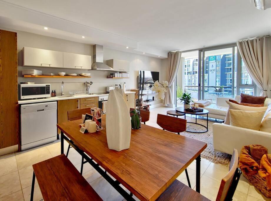 Luxurious, Canal W Pool+wifi, V&a On Doorstep * Cidade Do Cabo